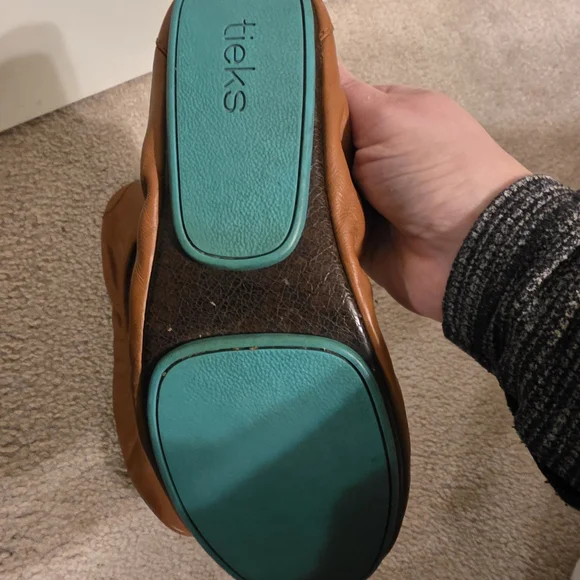 Brown Leather Women's Flats - Picture 4 of 5